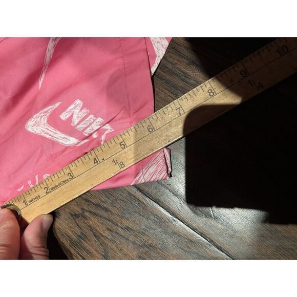 Nike Men’s Medium Woven Shorts Pink All Over Swoosh Print Pattern - Picture 6 of 8